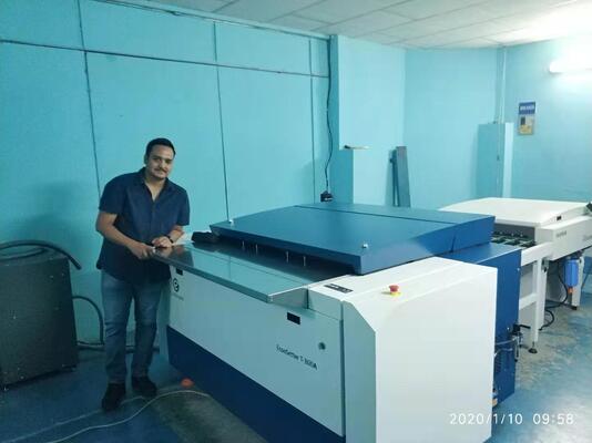 256 চ্যানেল কম্পিউটার থেকে অফসেট প্রিন্টিং থার্মাল প্লেট CTP মেশিন 55 প্লেট প্রতি ঘন্টা এবং স্বয়ংক্রিয় প্লেট লোডিং স্কয়ার ডট