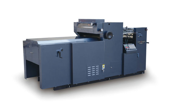 350gsm বোর্ড 620 মিমি প্রস্থ UV বার্নিশ মেশিন 5000 পিসি / এইচ