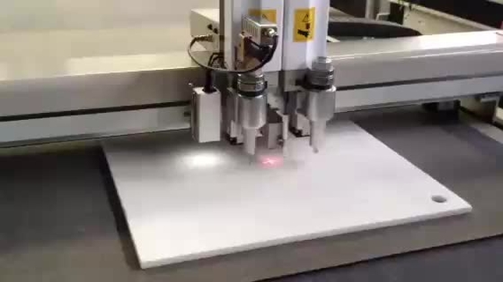 CB03II-1113 মাল্টিফাংশনাল 1200mm/s ফ্ল্যাটবেড প্লটটার কাটার খোদাই
